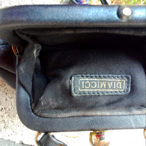 Diamicci Crossbody Handbag - Picture 3 of 7